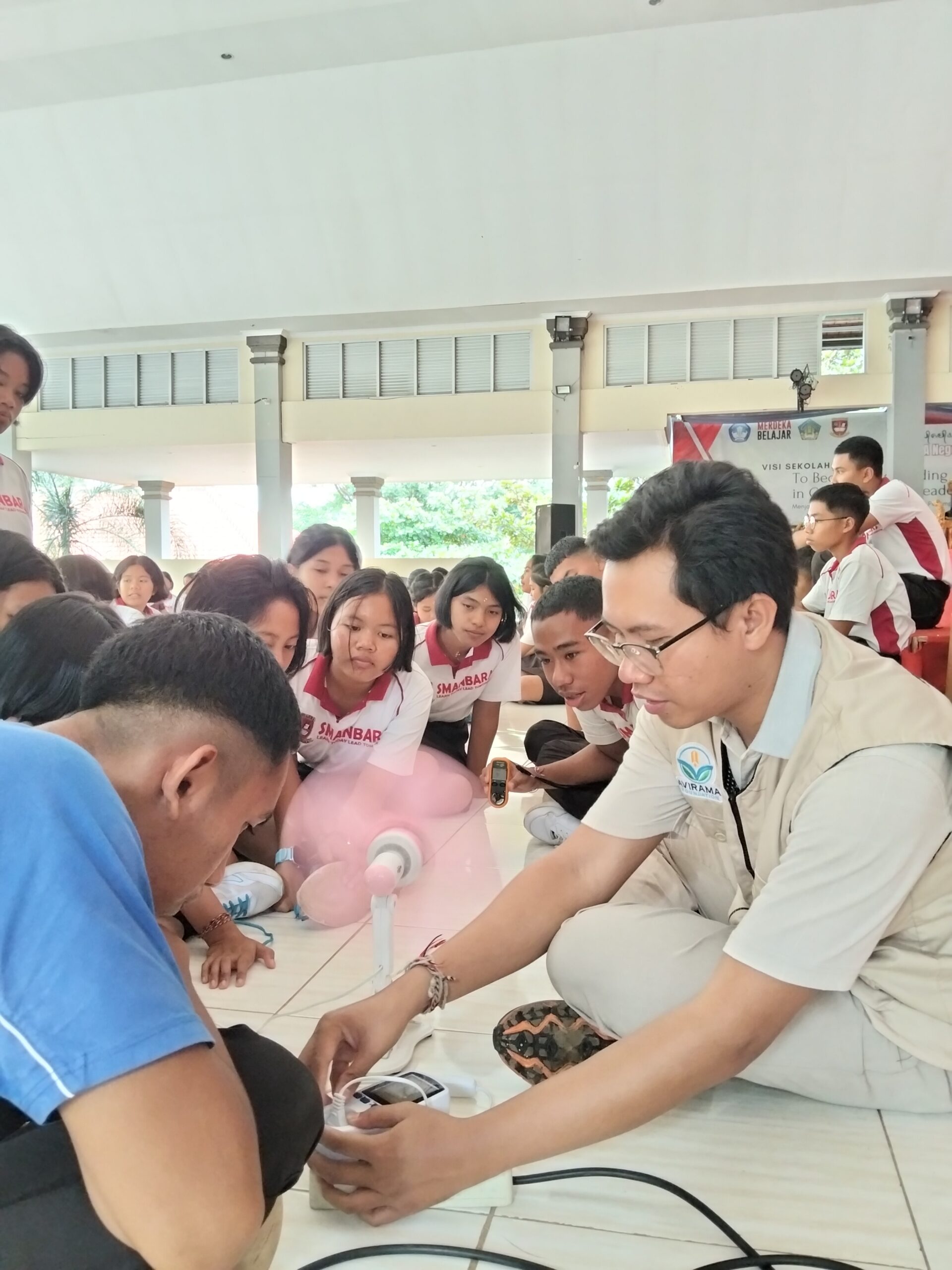 Hands-On Learning in PowerSave Project at SMA N Bali Mandara 