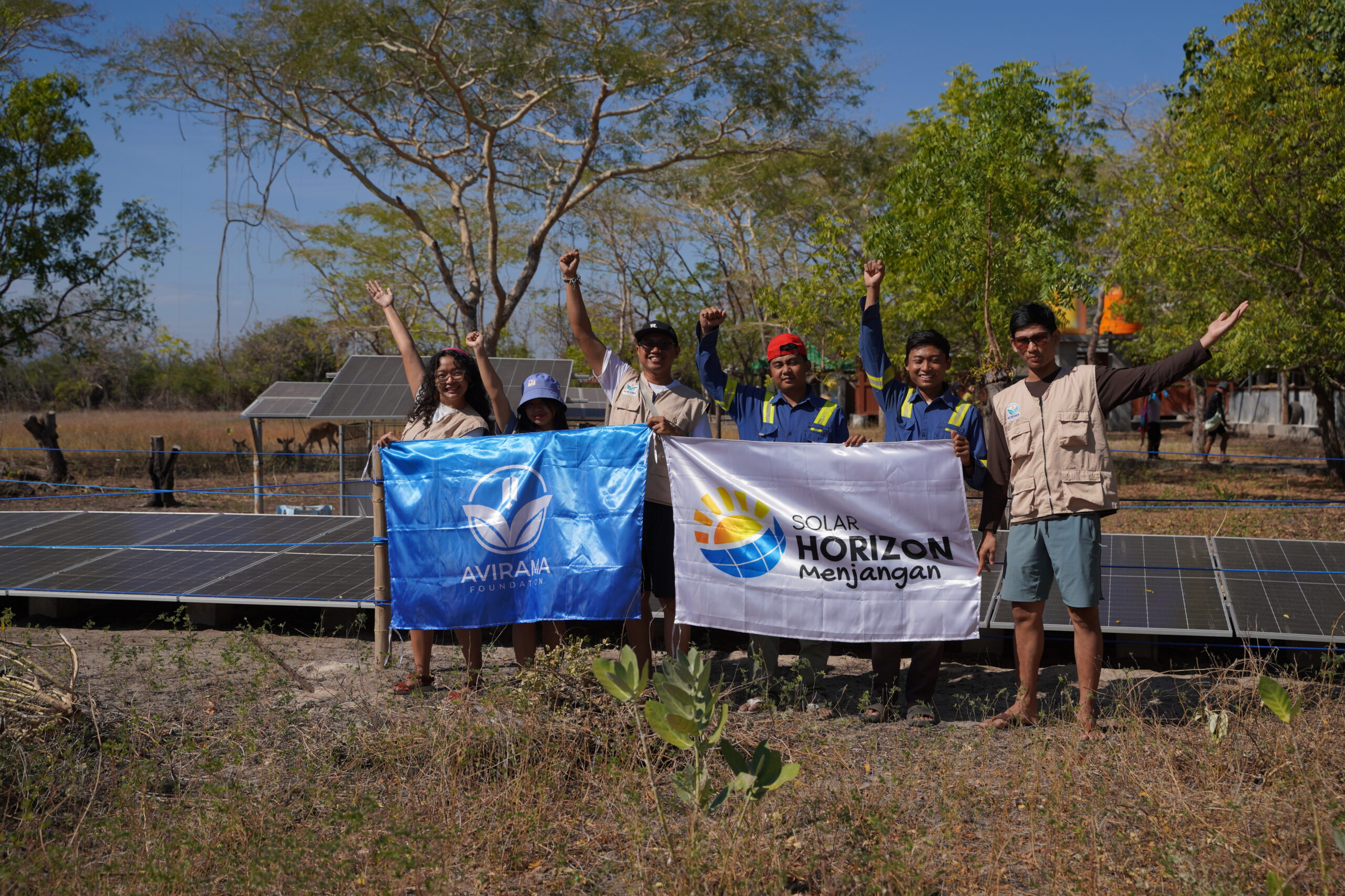 Team Photo of Solar Horizon Menjangan Program